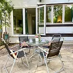 Cosy 3 Bedroom 3 Bathroom Flat With Private Garden- Maida Vale, Near Paddington