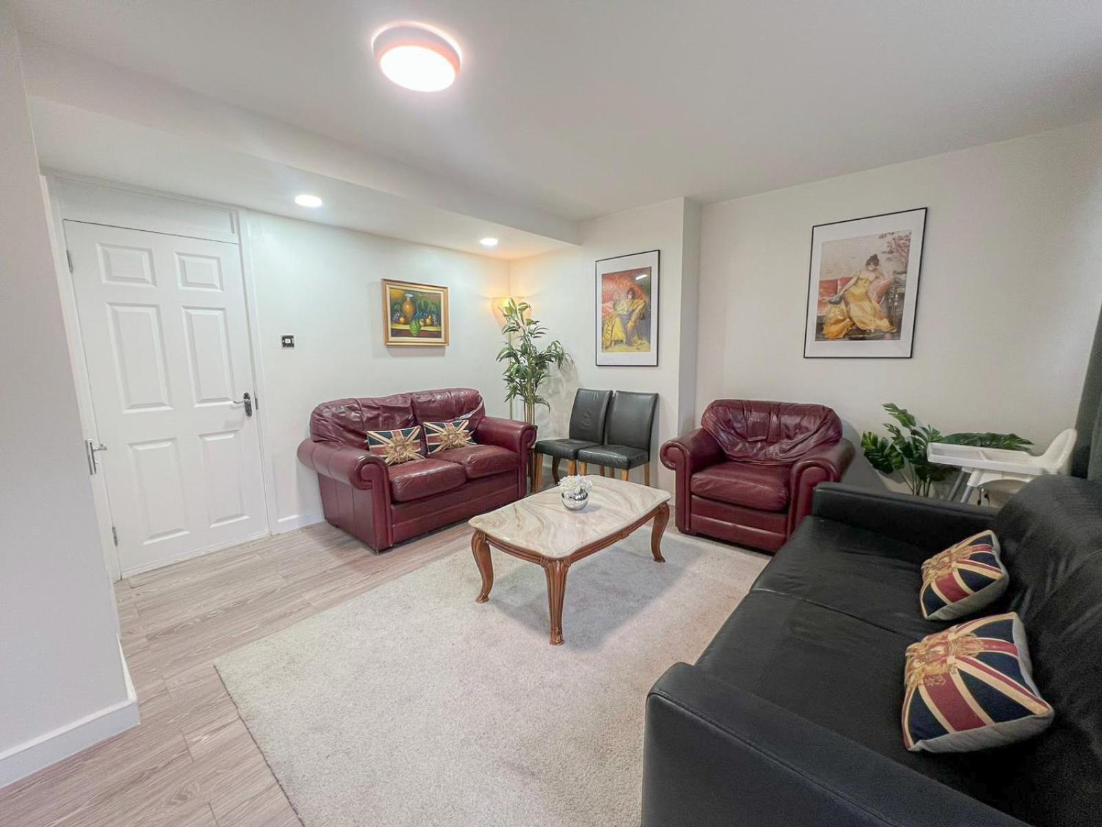 Cosy 3 Bedroom 3 Bathroom Flat With Private Garden- Maida Vale, Near Paddington London