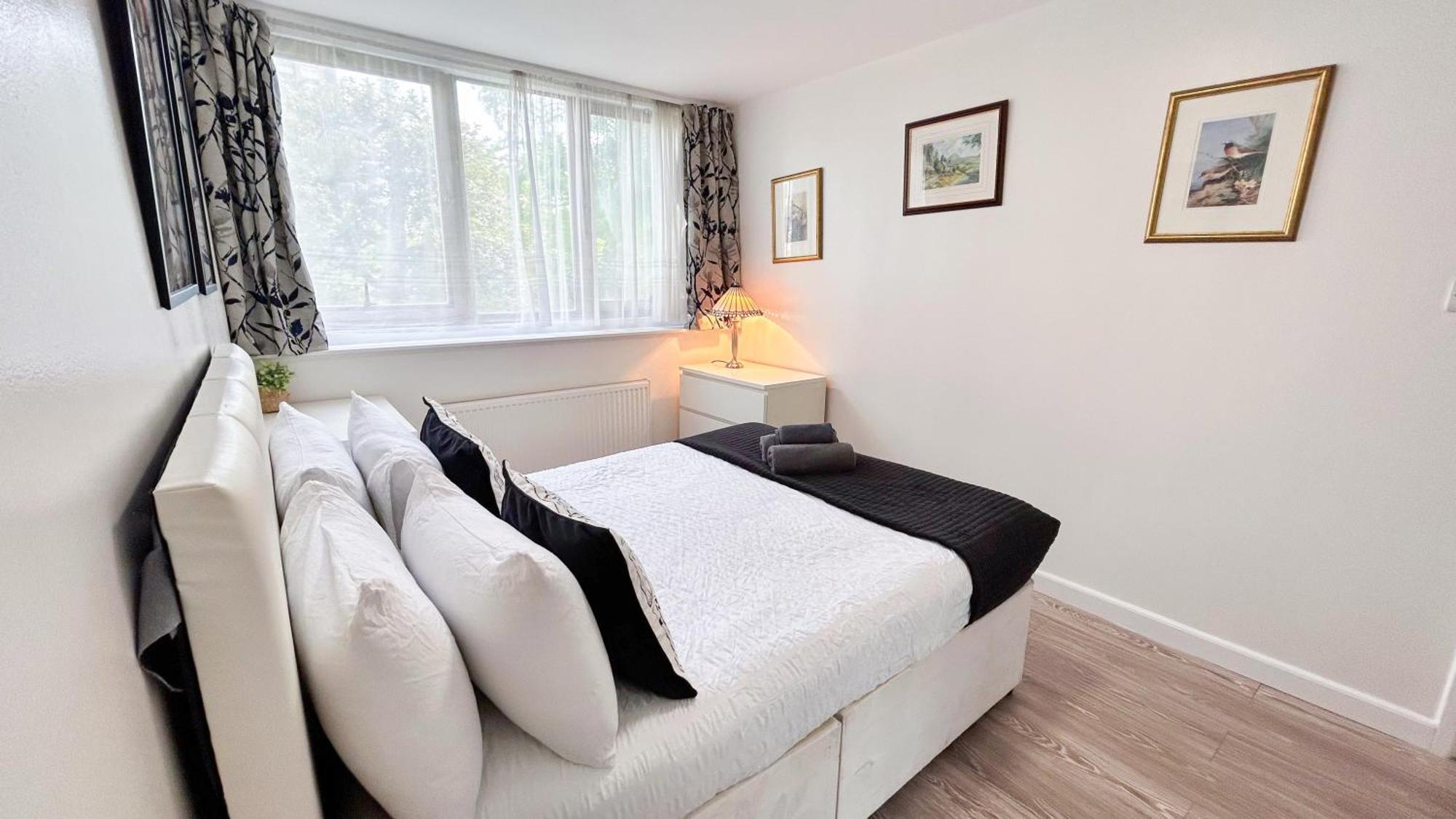 Cosy 3 Bedroom 3 Bathroom Flat With Private Garden- Maida Vale, Near Paddington Apartment