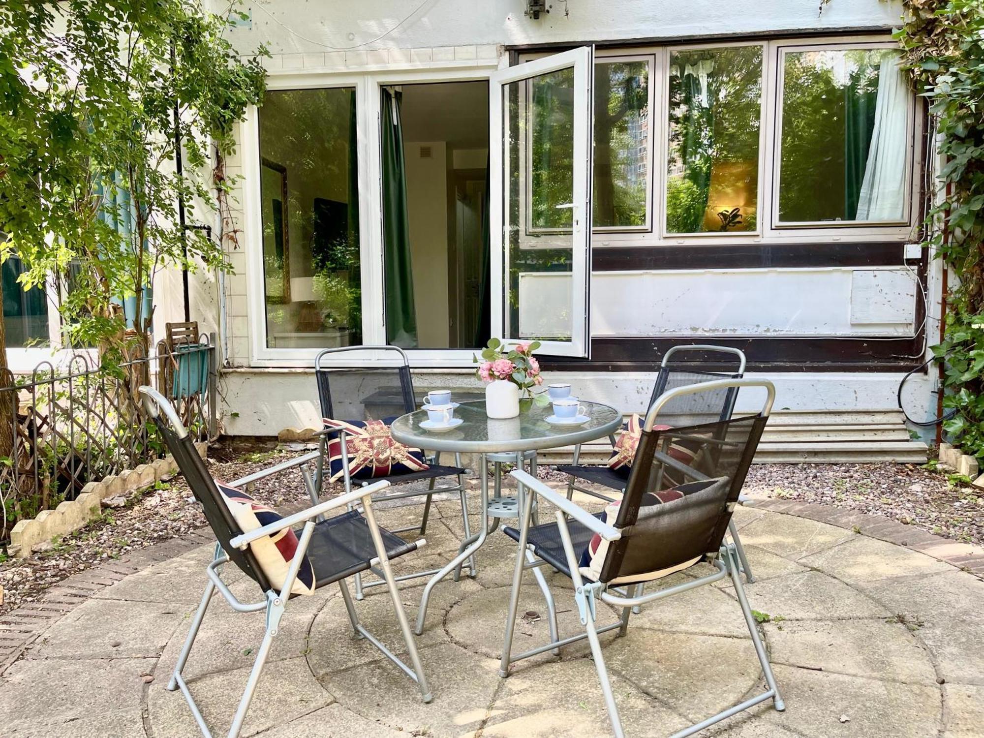 Cosy 3 Bedroom 3 Bathroom Flat With Private Garden- Maida Vale, Near Paddington *