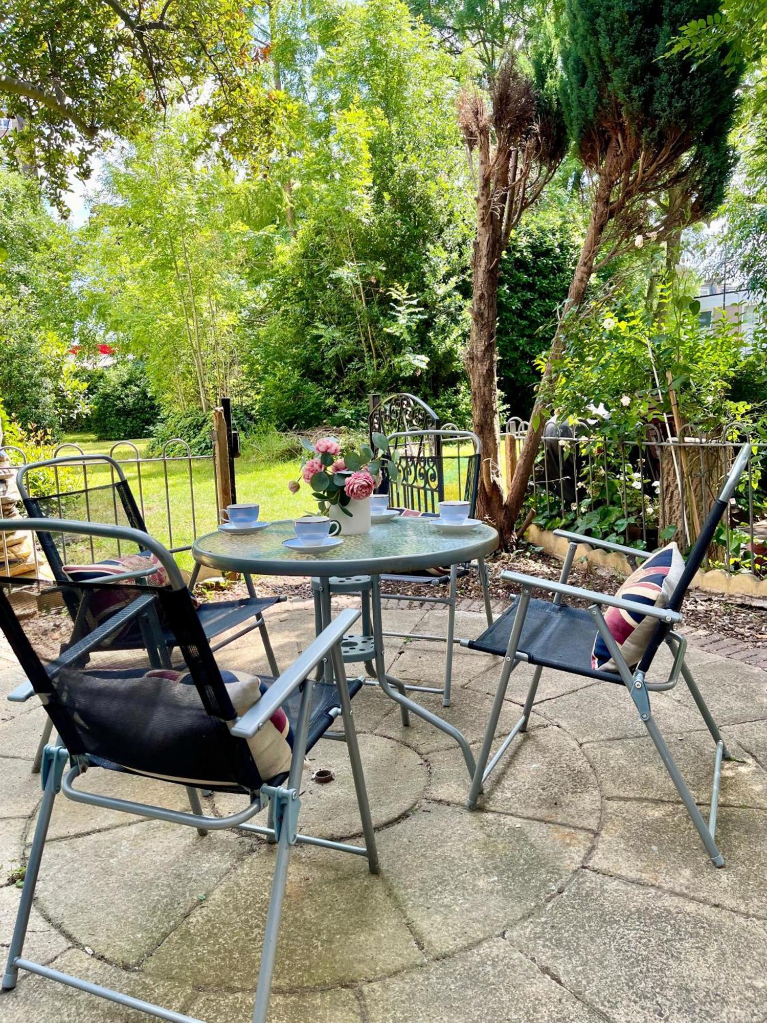 Cosy 3 Bedroom 3 Bathroom Flat With Private Garden- Maida Vale, Near Paddington Apartment *